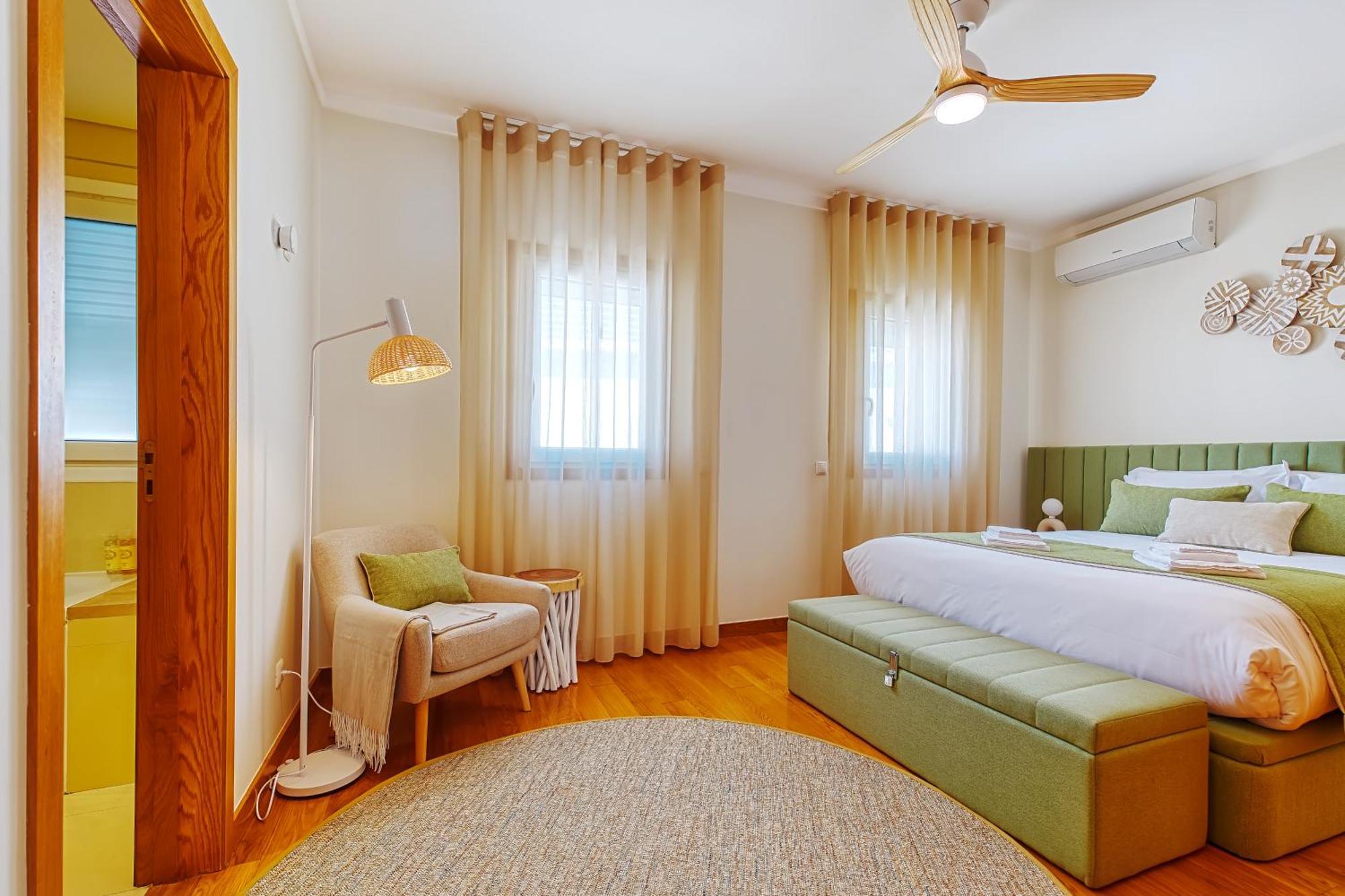 Stunning House With Terrace Apartment Lisbon