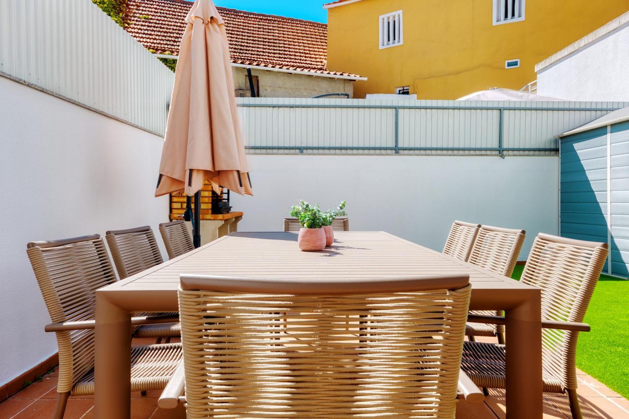 Stunning House With Terrace Apartment *